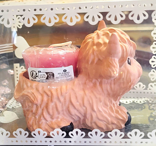 Pink highland cow plastic - pink,