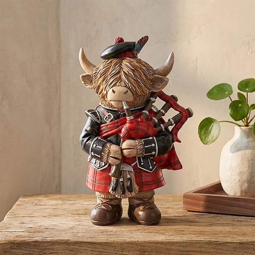 Piper highland cow - piper,