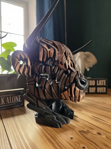 Highland cow bull statue - cow,